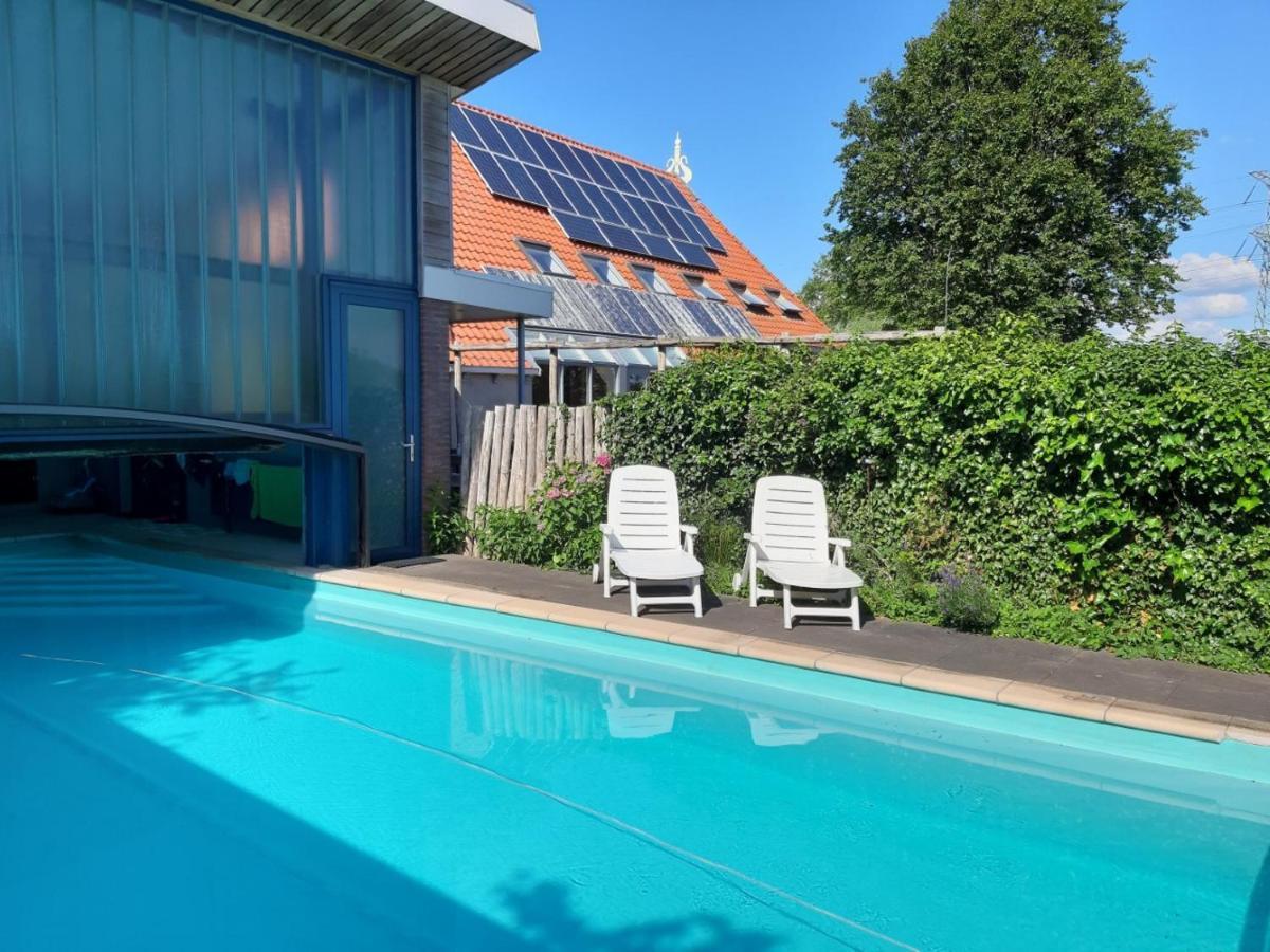 Luxe Gastenverblijf In Het Hart Van Friesland Akkrum エクステリア 写真